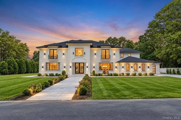 1073 Westminster AVE, Dix Hills, NY 11746