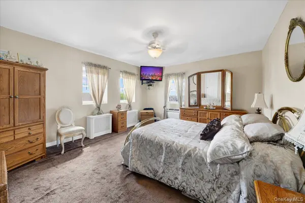 1015 Dean AVE, Bronx, NY 10465