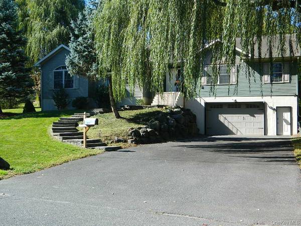 188 Hoyt ST, Port Ewen, NY 12466