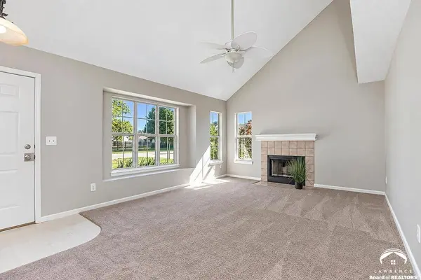 2809 Bluestem DR, Lawrence, KS 66047