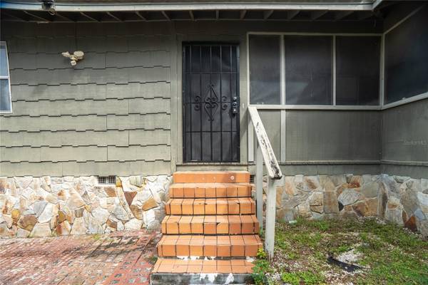 311 S THOMPSON AVE, Deland, FL 32720