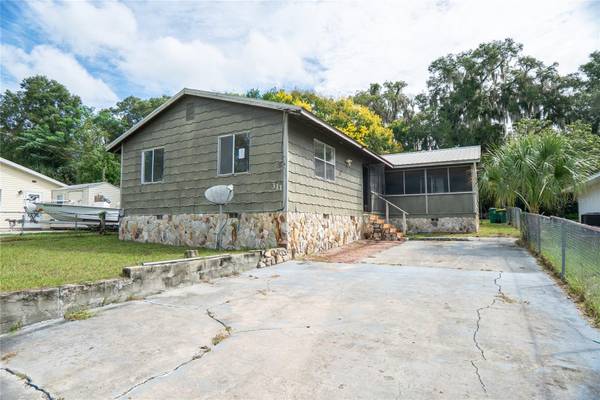 311 S THOMPSON AVE, Deland, FL 32720