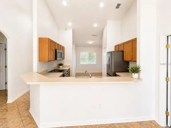 320 PARADISE WOODS PL, Davenport, FL 33896