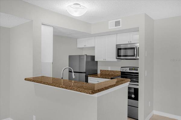 5132 CONROY RD #928, Orlando, FL 32811