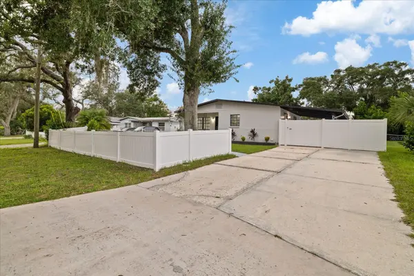 9410 N VALLE DR, Tampa, FL 33612