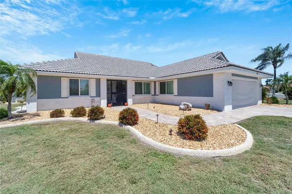 1839 WOLF LAUREL DR, Sun City Center, FL 33573