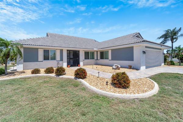 1839 WOLF LAUREL DR, Sun City Center, FL 33573