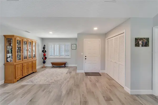1839 WOLF LAUREL DR, Sun City Center, FL 33573