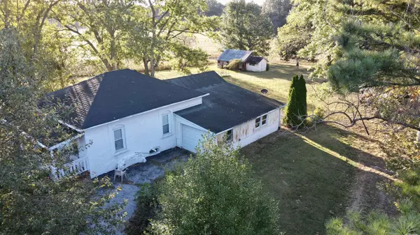 9444 Martin ST, Benton, IL 62812