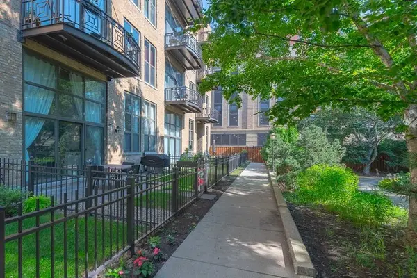 1330 W MONROE ST #108, Chicago, IL 60607