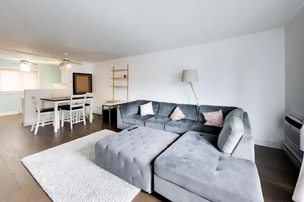 6359 N Ridge AVE #302, Chicago, IL 60660