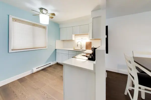 6359 N Ridge AVE #302, Chicago, IL 60660