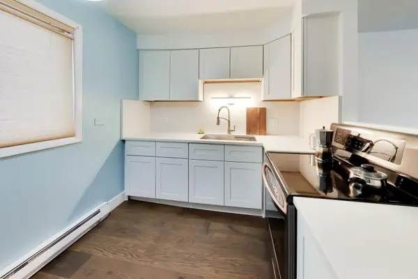 6359 N Ridge AVE #302, Chicago, IL 60660