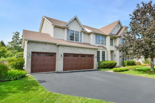 275 Stafney DR, Batavia, IL 60510