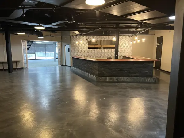 1 W Charles ST #4, Oelwein, IA 50662