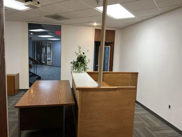 1 W Charles ST #6, Oelwein, IA 50662