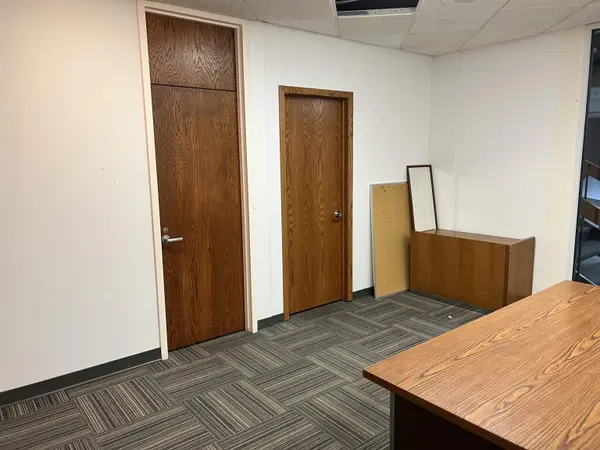 1 W Charles ST #6, Oelwein, IA 50662
