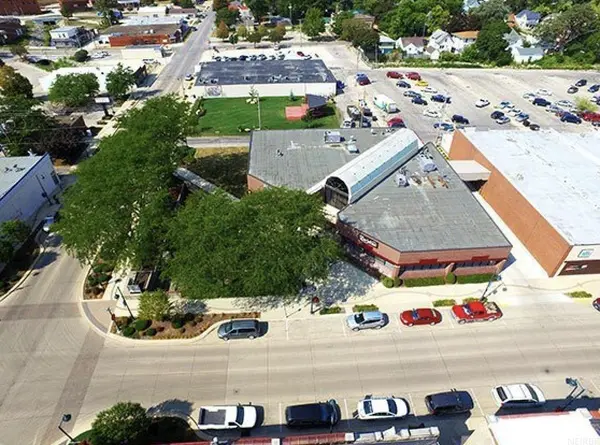 1 W Charles ST #8, Oelwein, IA 50662