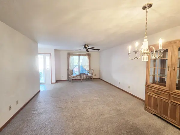 11538 Homestead Village CT, St. John, IN 46373