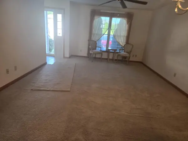 11538 Homestead Village CT, St. John, IN 46373
