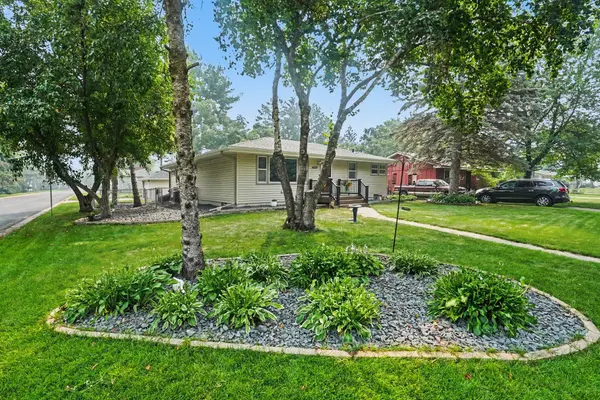 4858 Carolyn LN, White Bear Lake, MN 55110