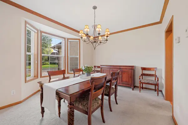 16381 Gunflint TRL, Lakeville, MN 55044