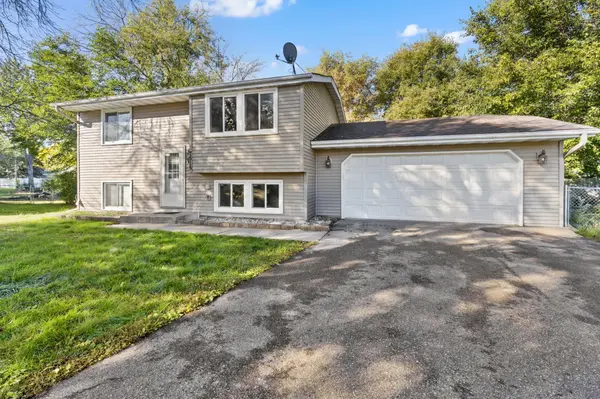 7515 Brunswick AVE N, Brooklyn Park, MN 55443