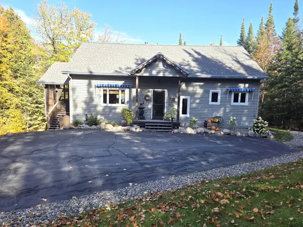 29372 Bayview DR, Bovey, MN 55709