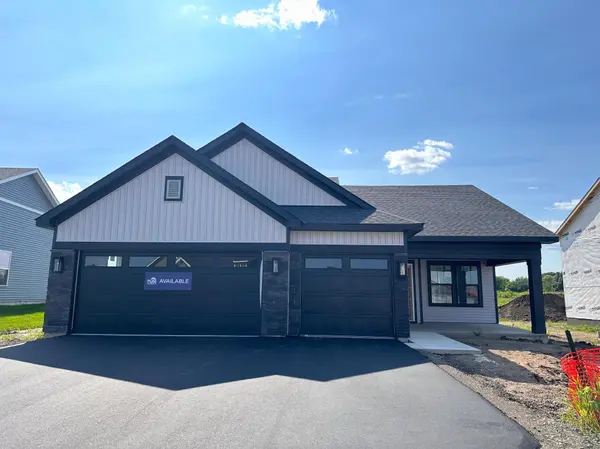 1652 Lund WAY, Shakopee, MN 55379