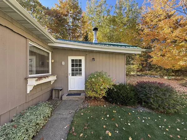 630 KULCZYSKI LN, Armstrong Creek, WI 54103