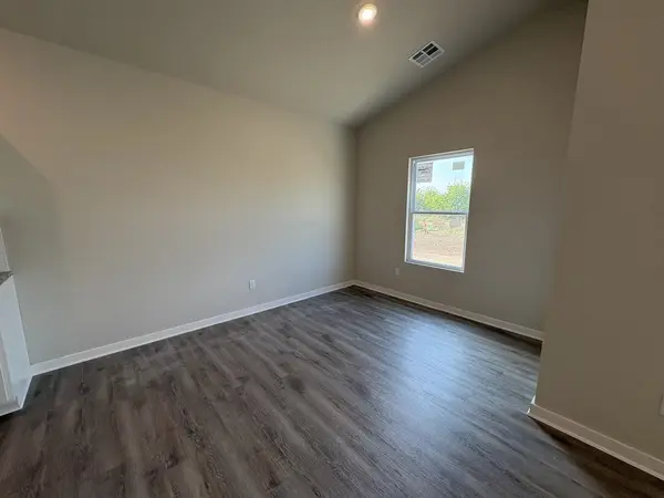 5651 Plumthicket St, Bel Aire, KS 67226