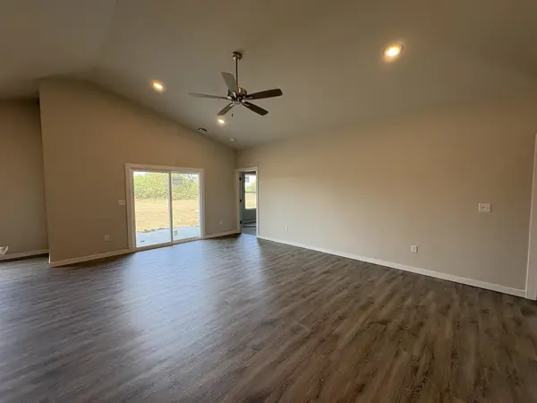 5713 Plumthicket St, Bel Aire, KS 67226