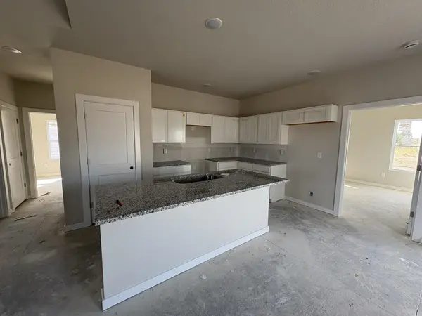 5709 Plumthicket St, Bel Aire, KS 67226