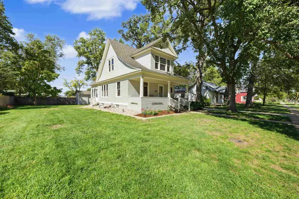 717 N Main St., Lindsborg, KS 67456