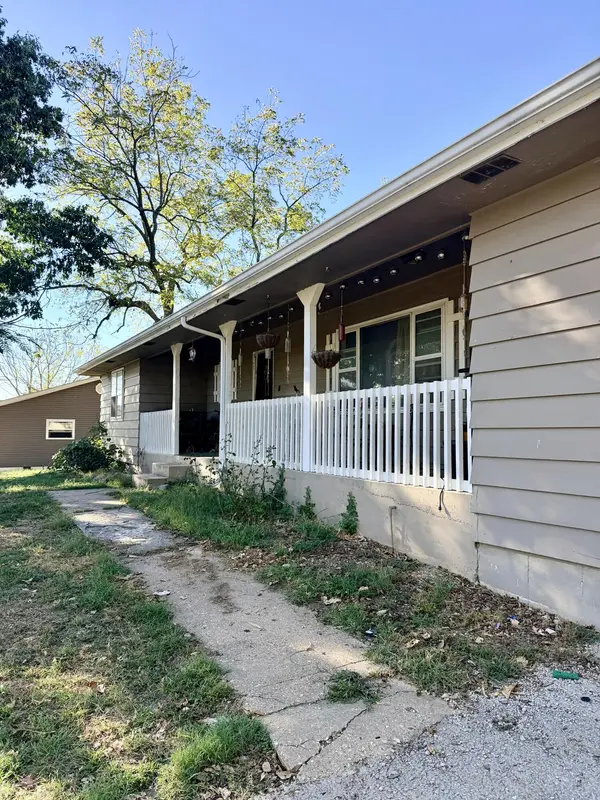 237 W School ST, Everton, MO 65646