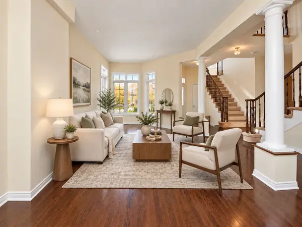 104 WHITESTONE DR, Carlington - Central Park, ON K2C 4C5