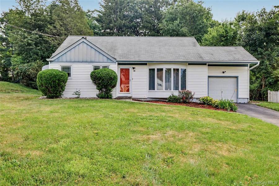 19 Cynthia RD, Cortlandt Manor, NY 10567