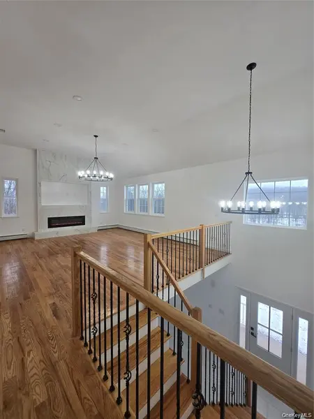 470 State Route 211, Cuddebackville, NY 12729