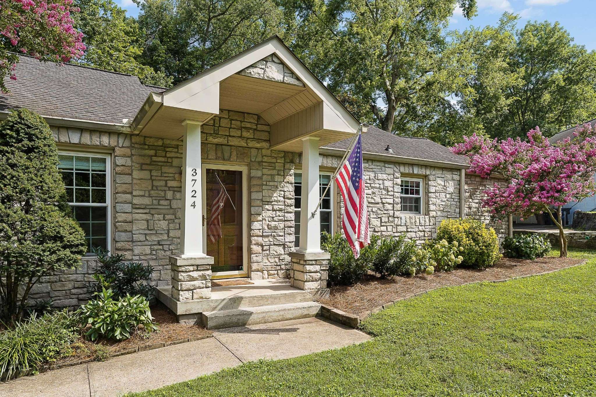 3724 Woodmont Ln, Nashville, TN 37215
