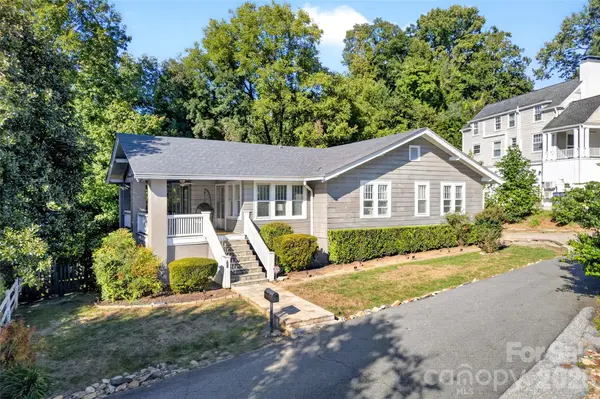 26 Hillside DR, Marion, NC 28752