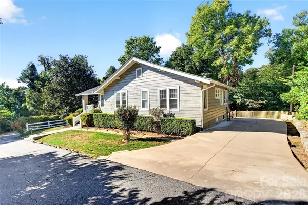 26 Hillside DR, Marion, NC 28752