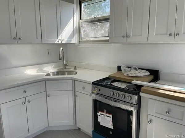 285 Central AVE #E5, Lawrence, NY 11559
