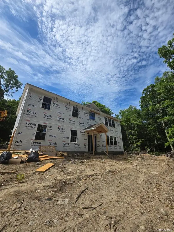 470 State Route 211, Cuddebackville, NY 12729