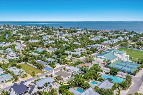 313 MAGNOLIA AVE, Anna Maria, FL 34216