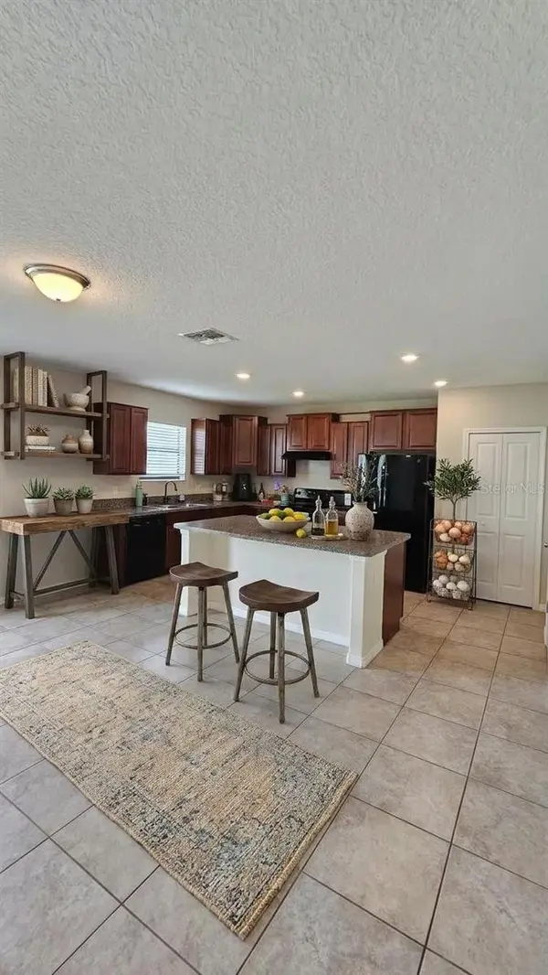 12423 PRAIRIE VALLEY LN #32B, Riverview, FL 33579