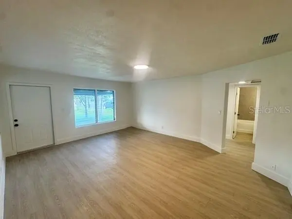 920 E 109TH AVE, Tampa, FL 33612
