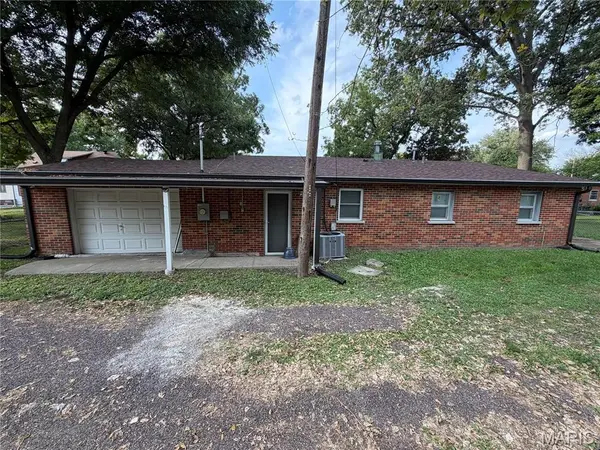 1814 N Charles ST, Belleville, IL 62221