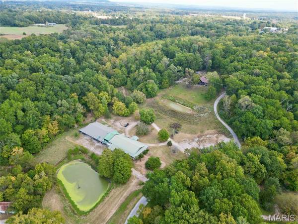 920 kratzinger hollow road, Cobden, IL 62920