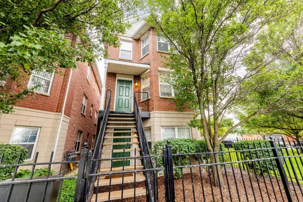 671 W Division ST #C, Chicago, IL 60610