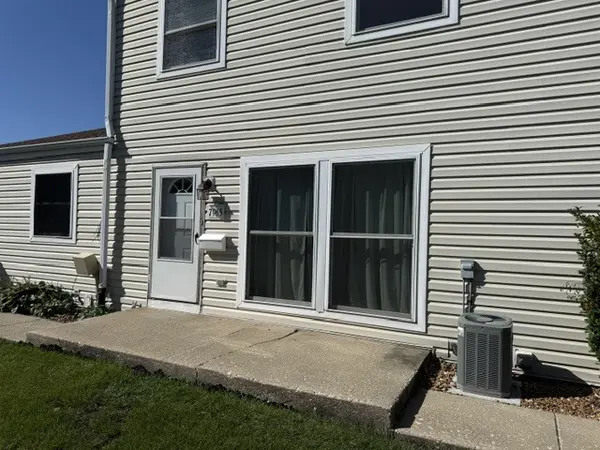 7965 164th PL #7965, Tinley Park, IL 60477